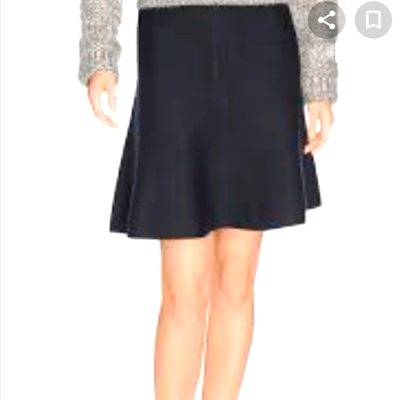 Reitmans Dresses & Skirts - Reitmans black skirt size 6 petite